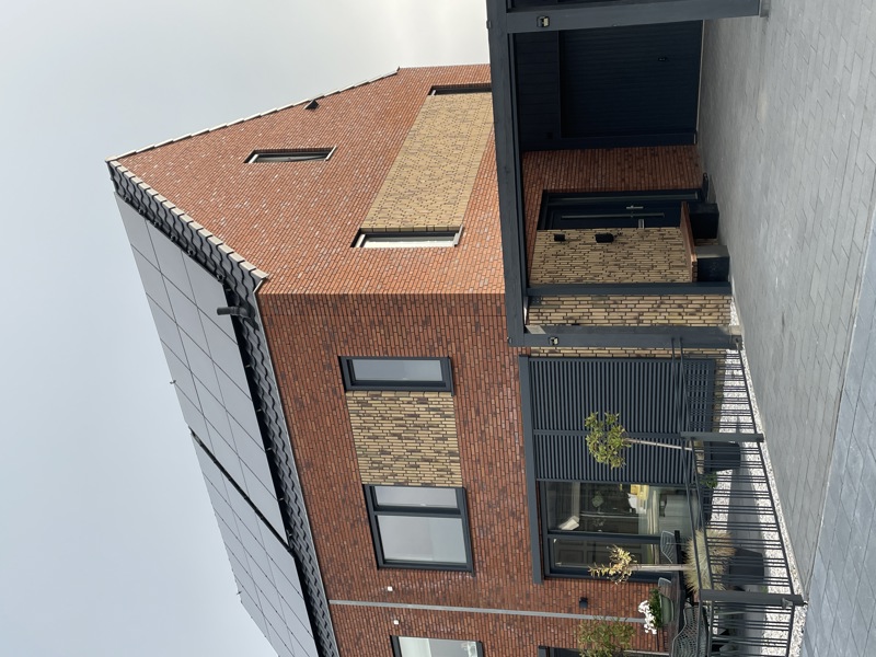 Emmeloord (NL) Aqua Geel-Bruin/Aqua Oranje Blauw 